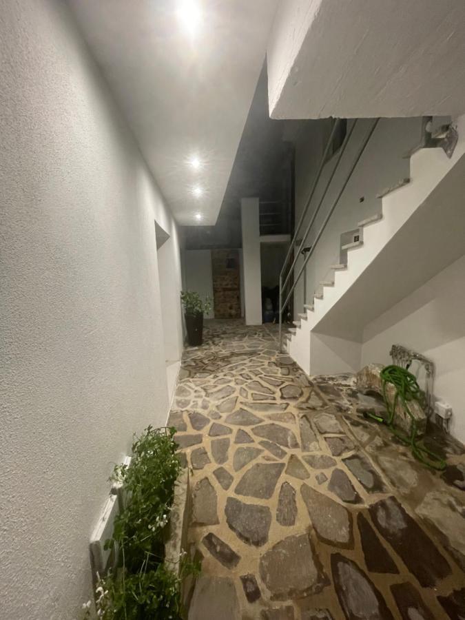 Tierra Guesthouse ออลเบีย ภายนอก รูปภาพ